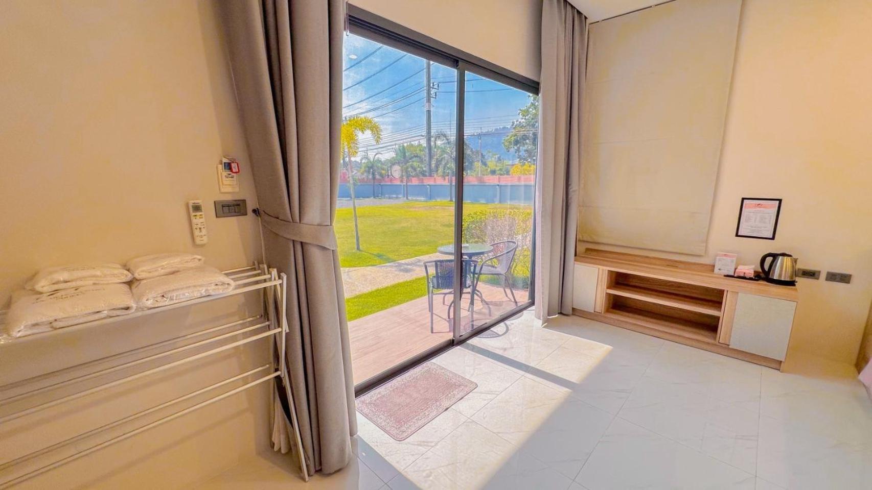 Hotel The Memories Hill Phuket Thalang Esterno foto
